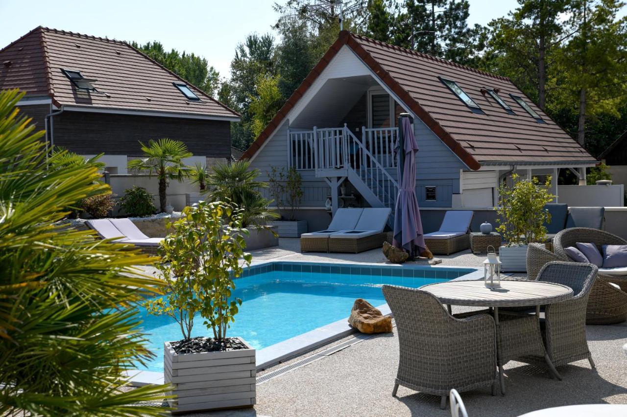 Gite Avec Piscine Et Parking A 4 Minutes De L'A26 Villechétif Buitenkant foto
